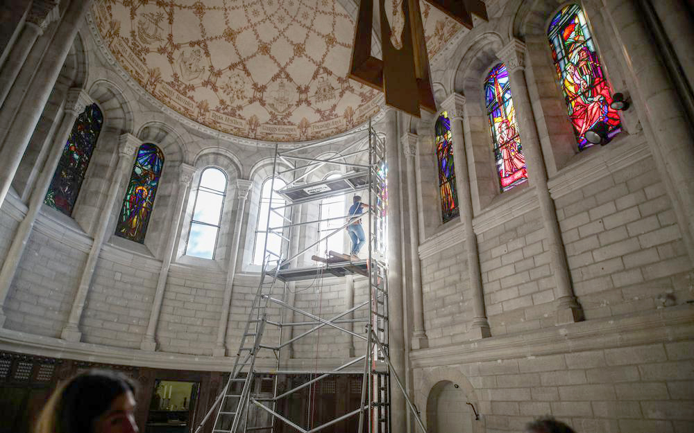 restauration-vitraux-notre-dame-de-peyragude-adelie-payen